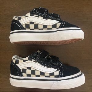 Vans size 4 toddler shoes